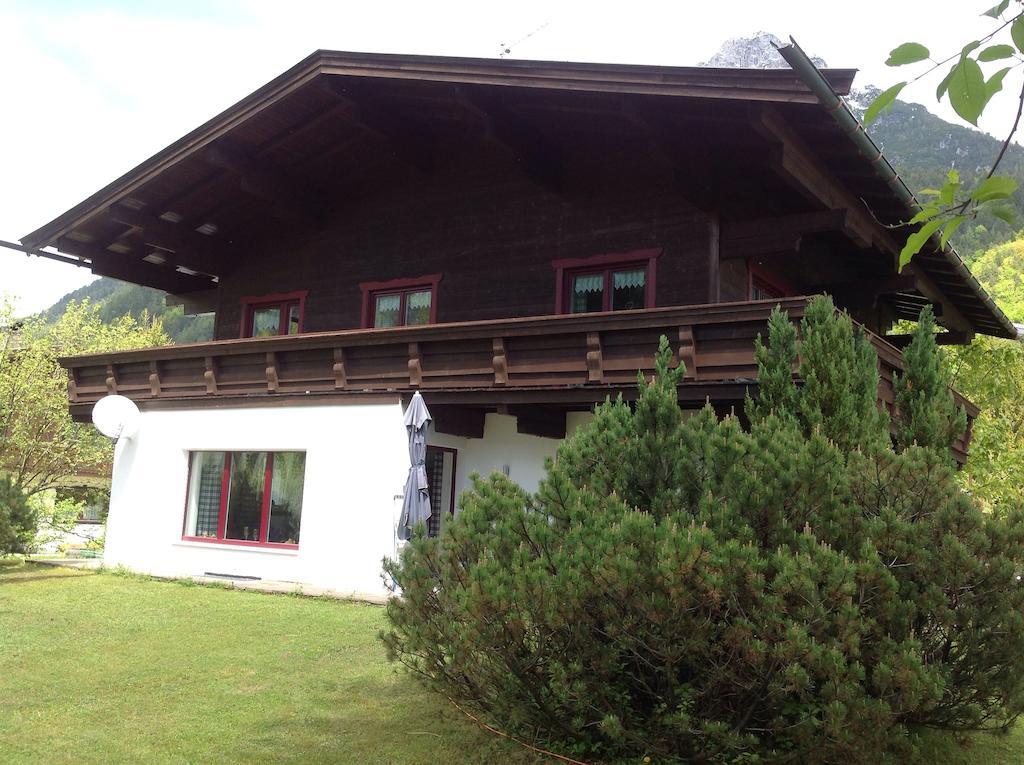 Freudenmacher Sankt Ulrich am Pillersee Ruang foto